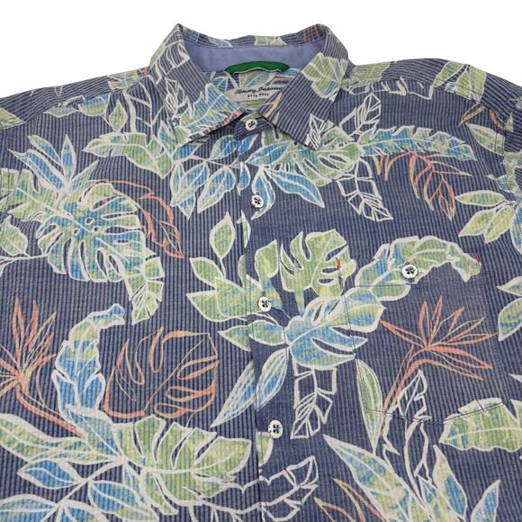Tommy Bahama Other - Tommy Bahama Large‎ Blue Floral Pattern Short Sleeve Seersucker Button Up Shirt